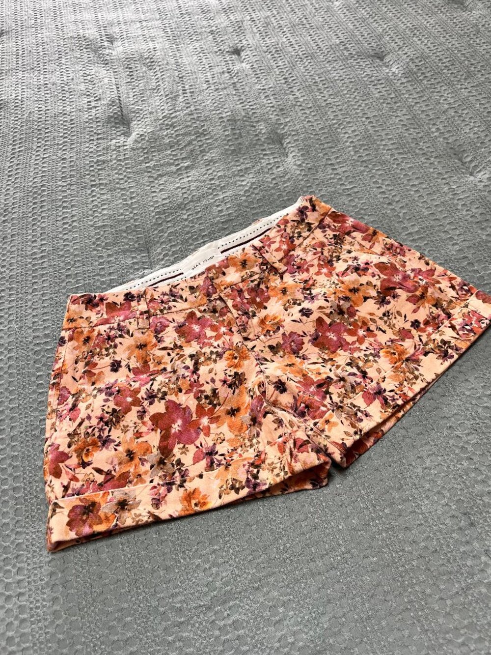 Dear John Hampton Floral Shorts Size 28 - Picture 3 of 11